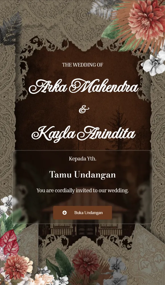 Preview undangan digital adat Jawa Joglo Rustic: ornamen ukir cokelat, bunga, dan rumah joglo